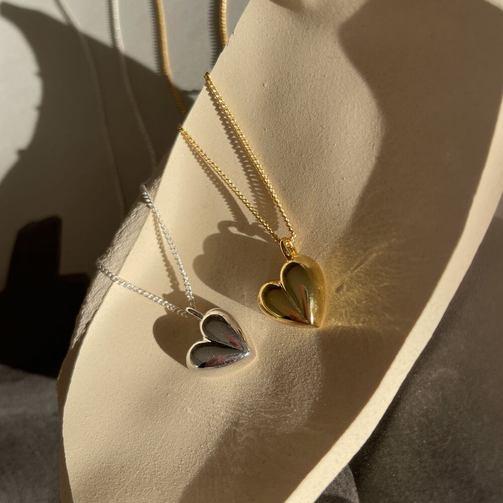 Culturesse Femi Earrings & Kindred Heart Necklace Gift Set (Silver)