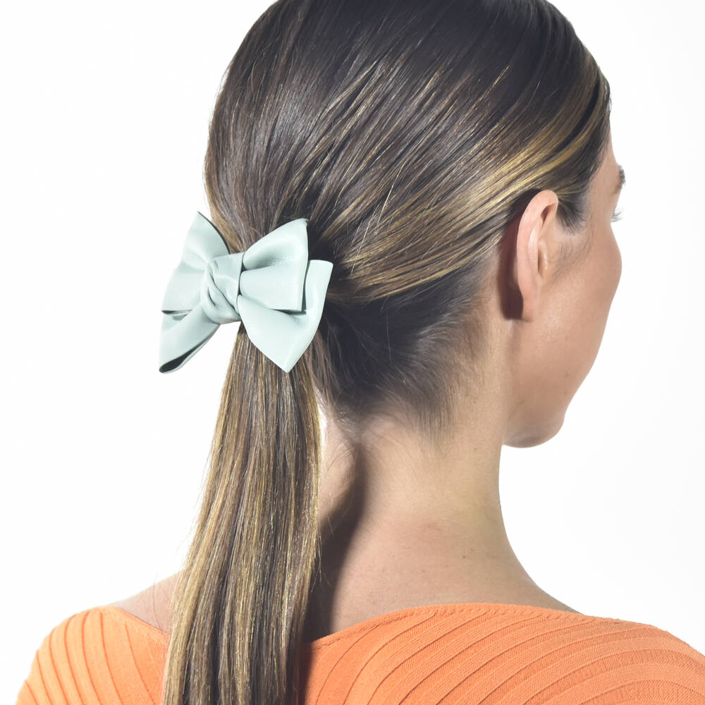 Culturesse Charlotte Bow Tie Hair Clip (Light Turquoise)