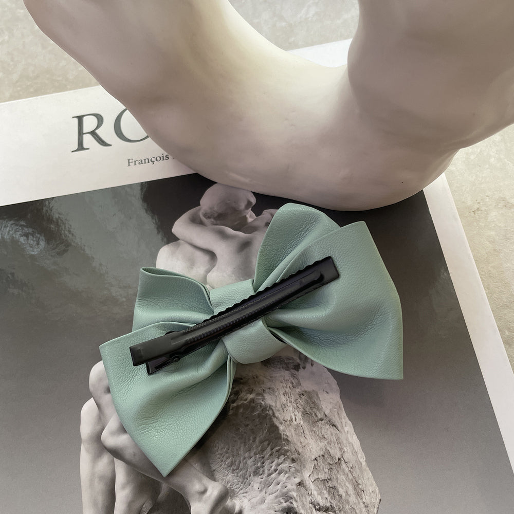 Culturesse Charlotte Bow Tie Hair Clip (Light Turquoise)