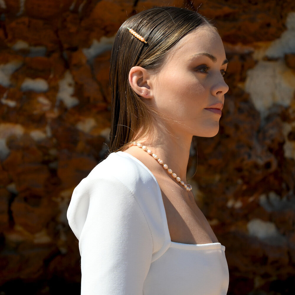 Culturesse Meret Rose-hue Freshwater Pearl Hair Clip