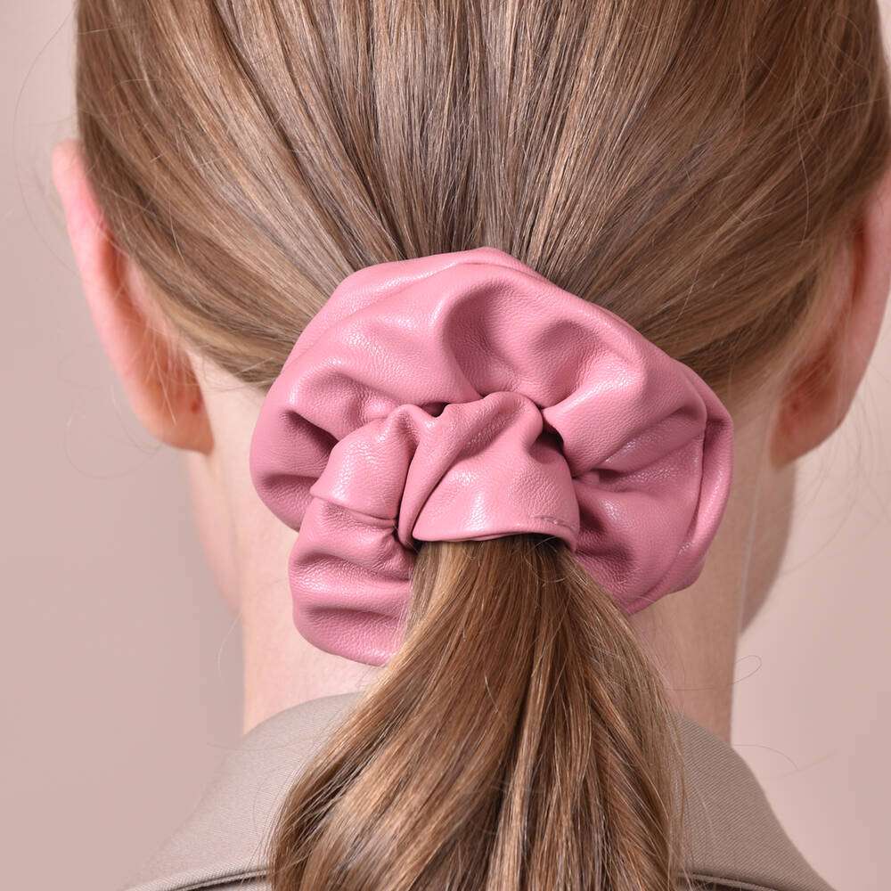 Culturesse Adeline Leather Scrunchie (Plum Medium)