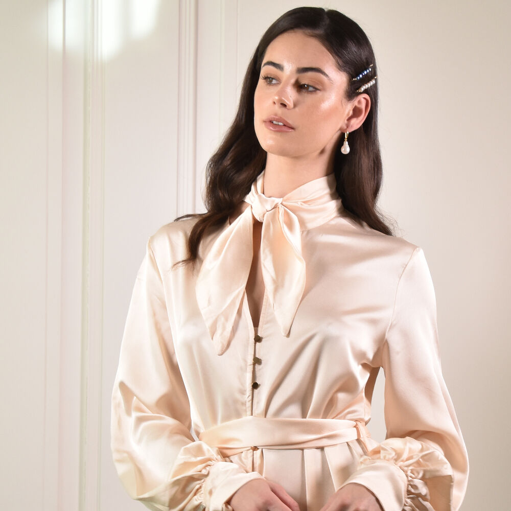 Culturesse Alienor Dual Toned Freshwater Pearl Hair Clip Set