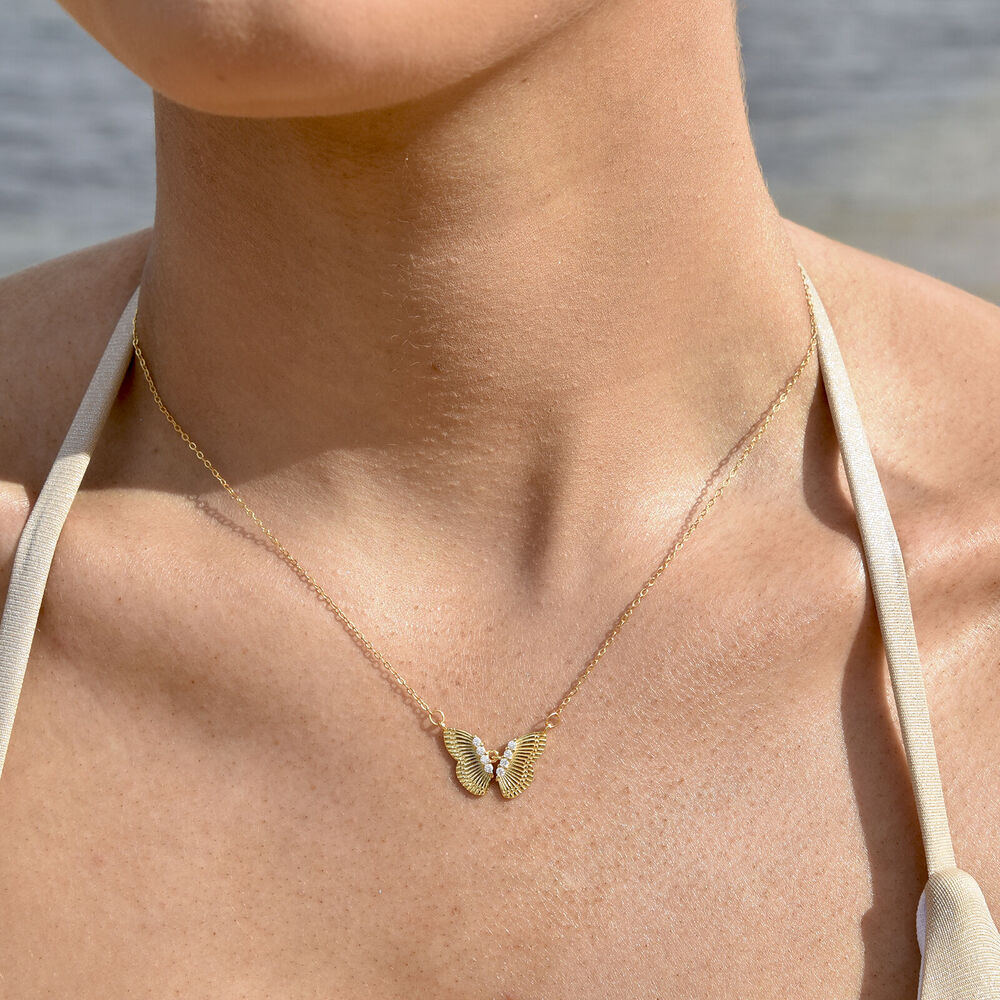 Culturesse Bindi Interlinked Butterfly Pendant Necklace (Gold)