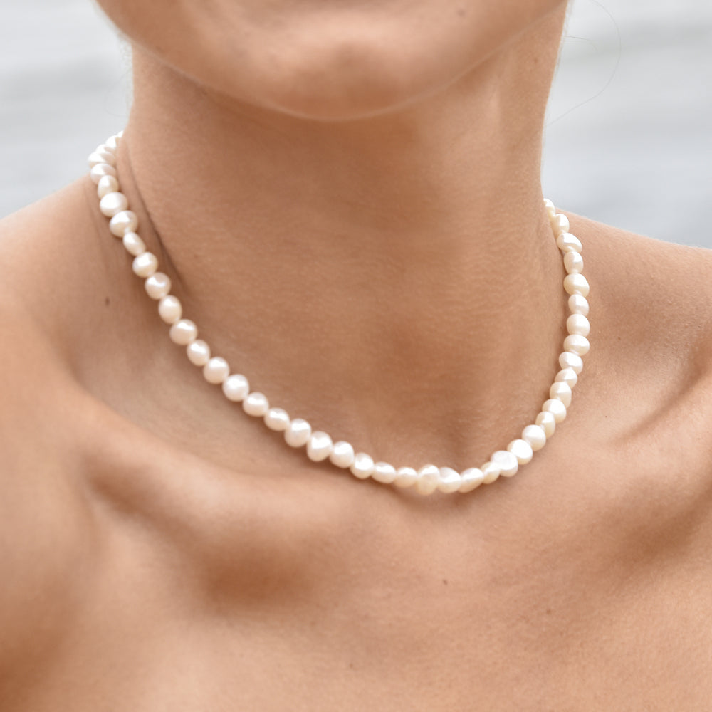 Culturesse Melody Freshwater Pearl Necklace