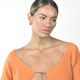 Culturesse Alva Minimal Muse Bar Pendant Necklace (Gold Vermeil)