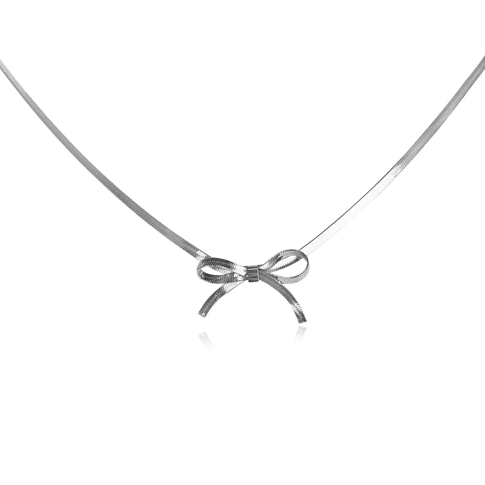 Culturesse Adria Bow Tie Snake Chain Necklace (Silver)