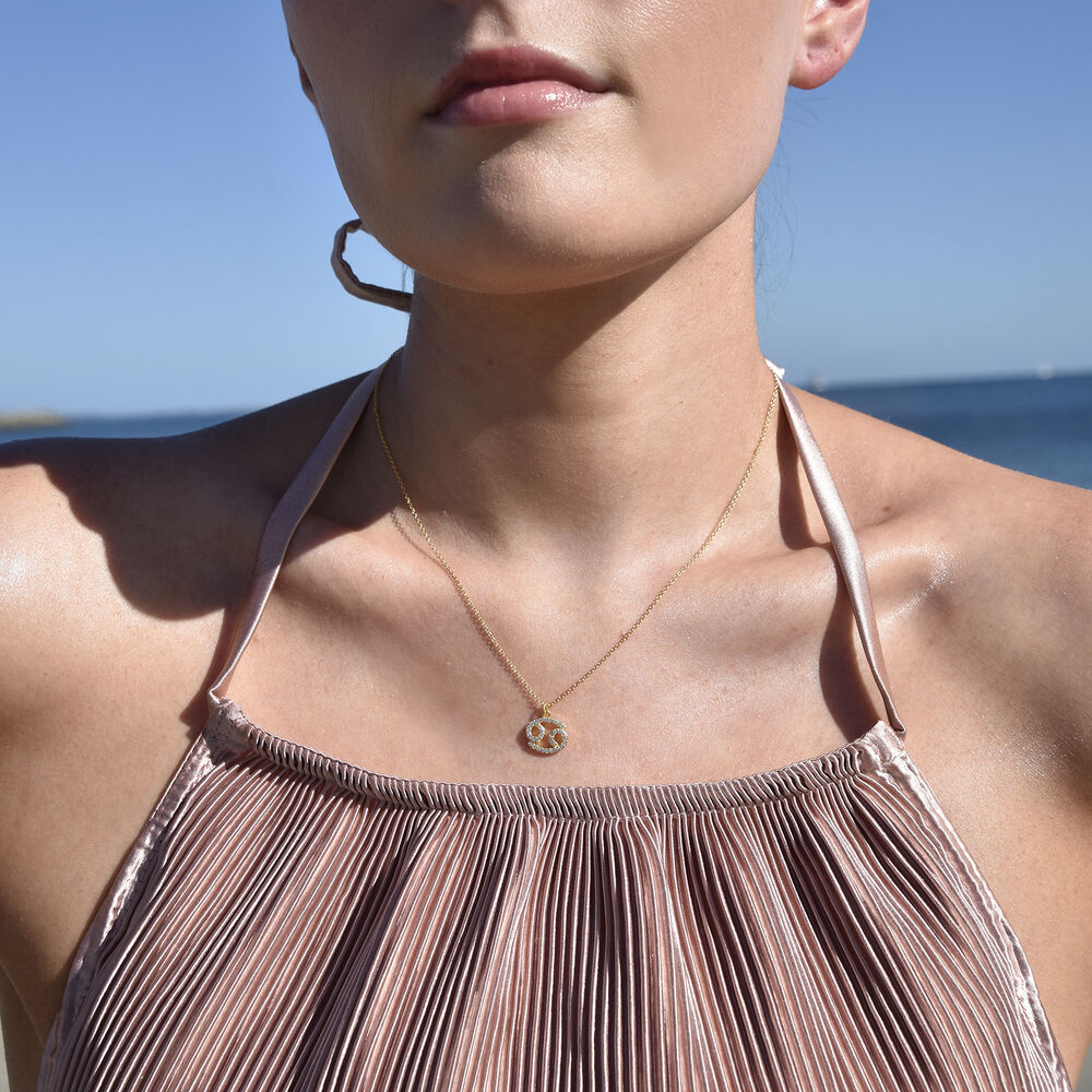 Culturesse Cancer Diamante Pendant Necklace (Gold)