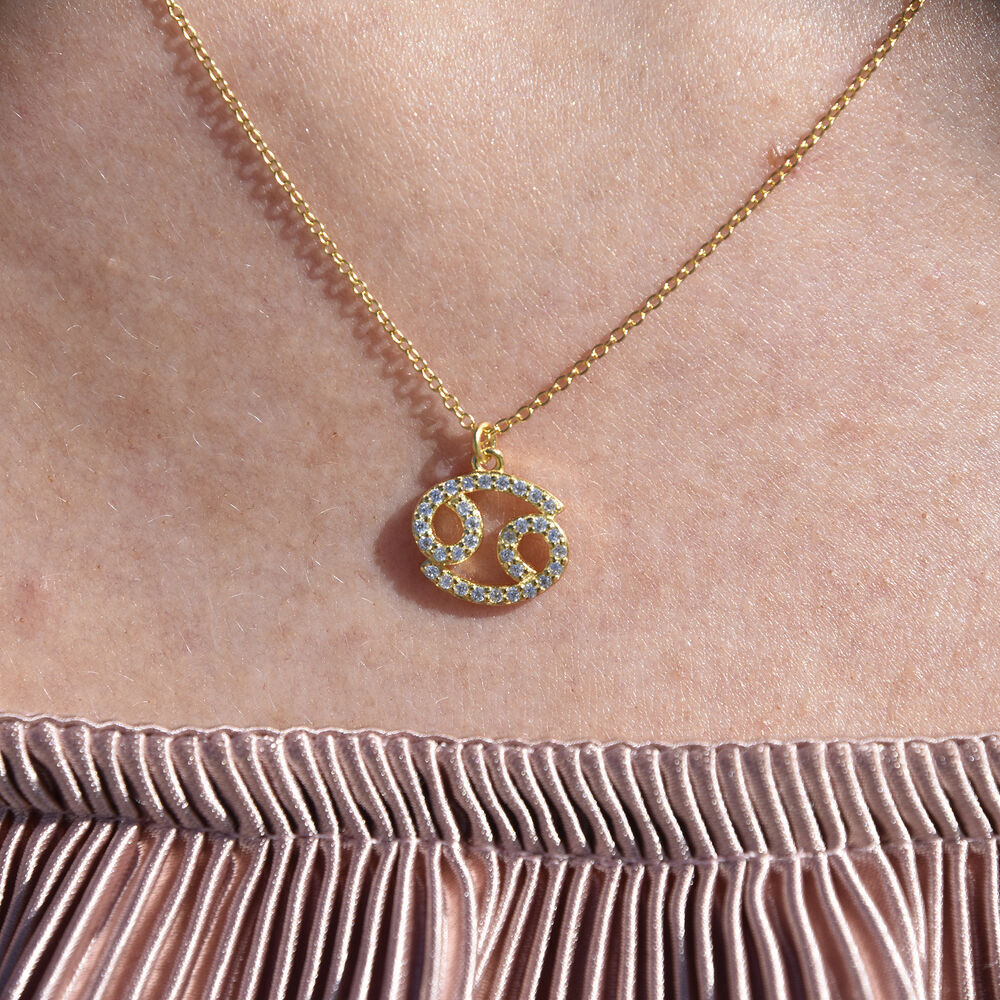 Culturesse Cancer Diamante Pendant Necklace (Gold)