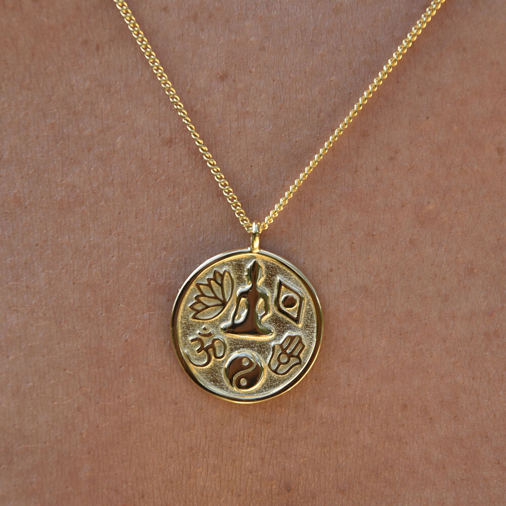 Culturesse Everyday Zen Pendant Necklace (Gold)