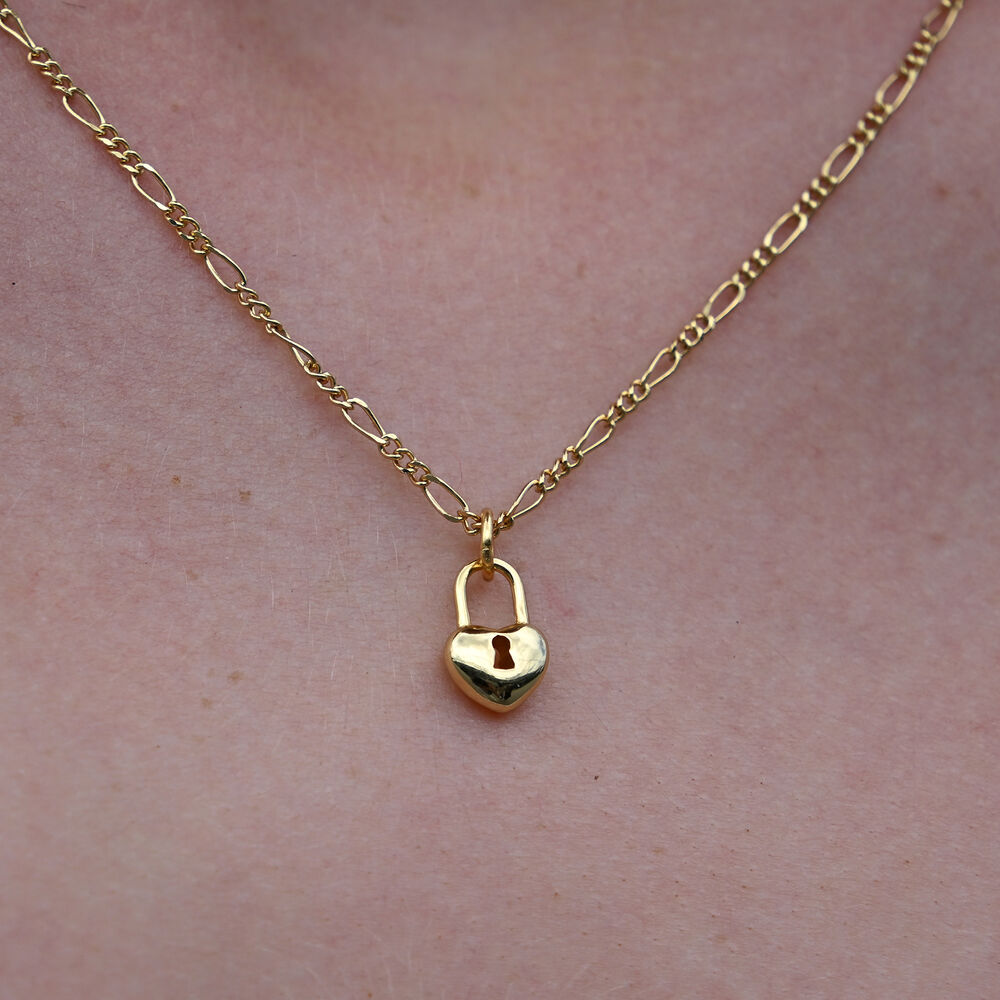 Culturesse Essie Fine Heart Padlock Pendant Necklace (Gold)