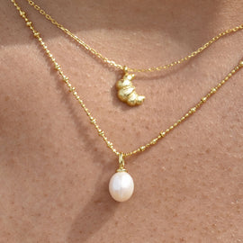 Culturesse Aicha Dainty Croissant Pendant Necklace (Gold)