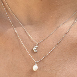 Culturesse Aicha Dainty Croissant Pendant Necklace (Silver)
