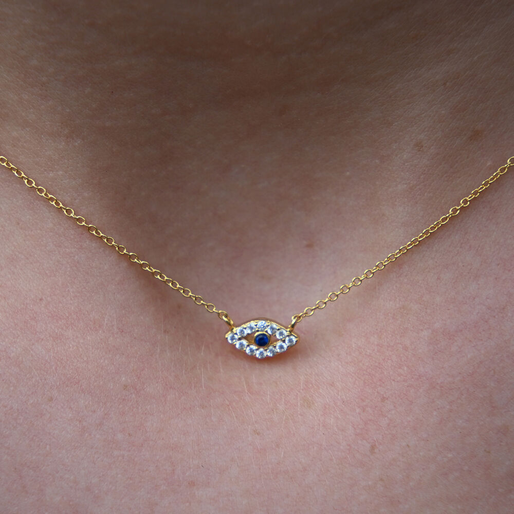 Culturesse Mridu Fine Evil Eye Pendant Necklace (Gold Vermeil)