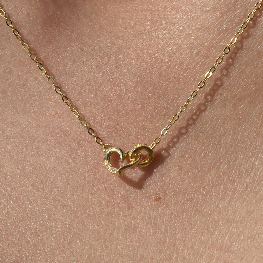 Culturesse Darlene Dainty Heart Pendant Necklace (Gold)