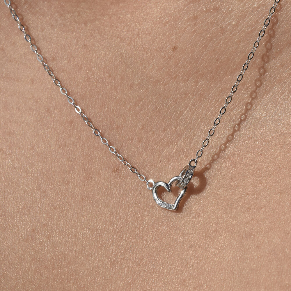 Culturesse Darlene Dainty Heart Pendant Necklace (Silver)