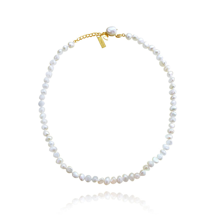 Culturesse Cyrene Fine Freshwater Pearl Necklace