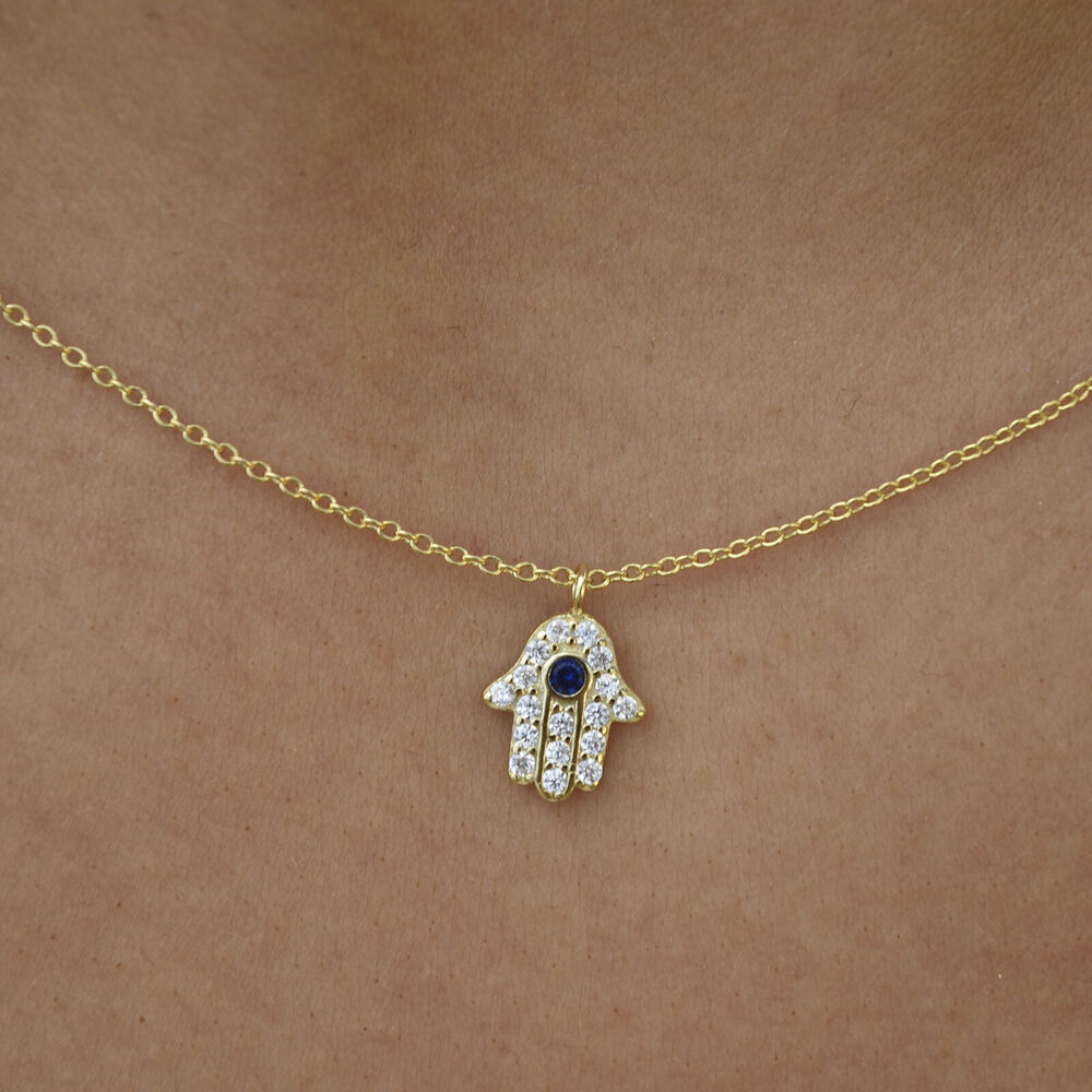 Culturesse Esin Hamsa Hand Pendant Necklace (Gold)