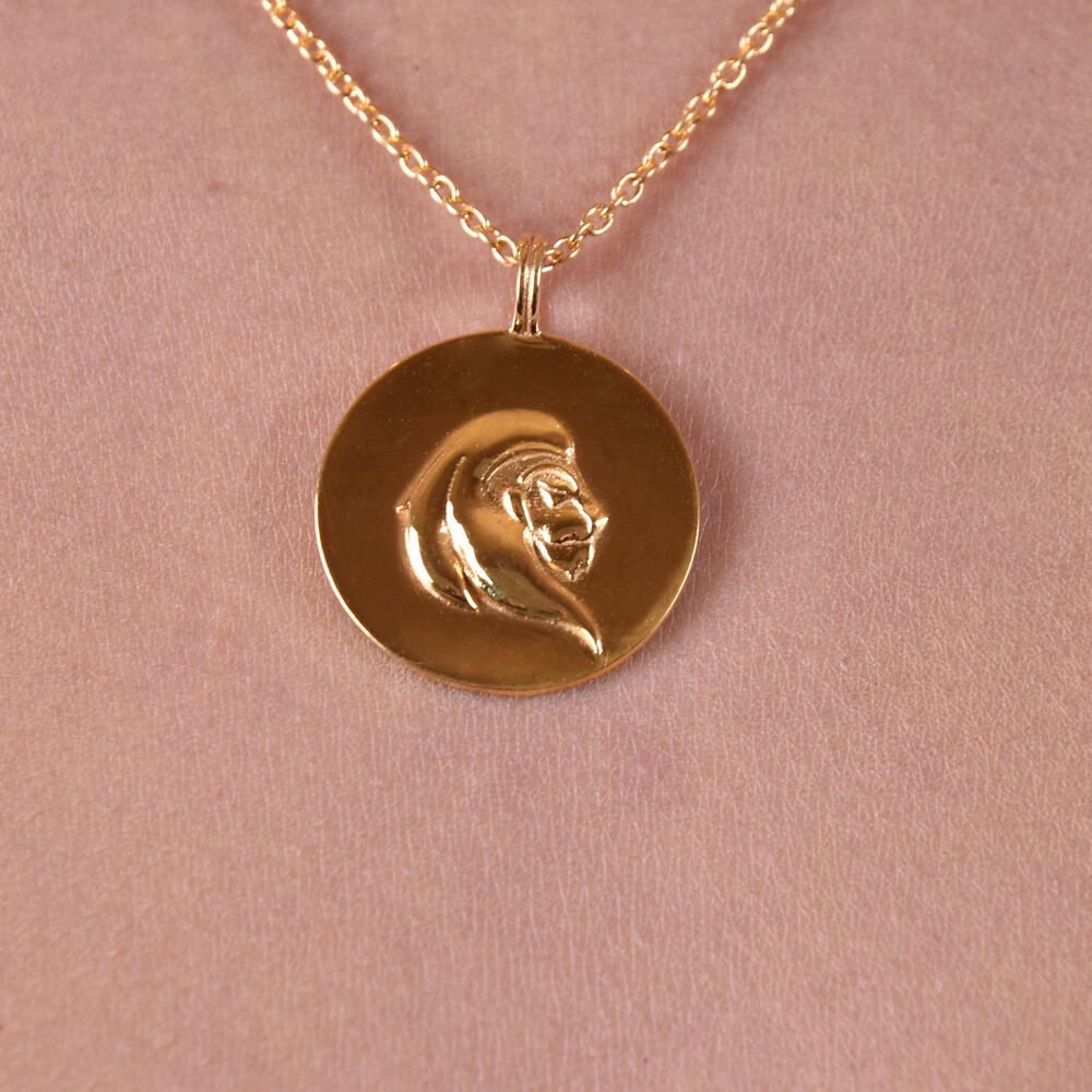 Culturesse She Is Leo Artisan 24K Gold Zodiac Pendant Necklace