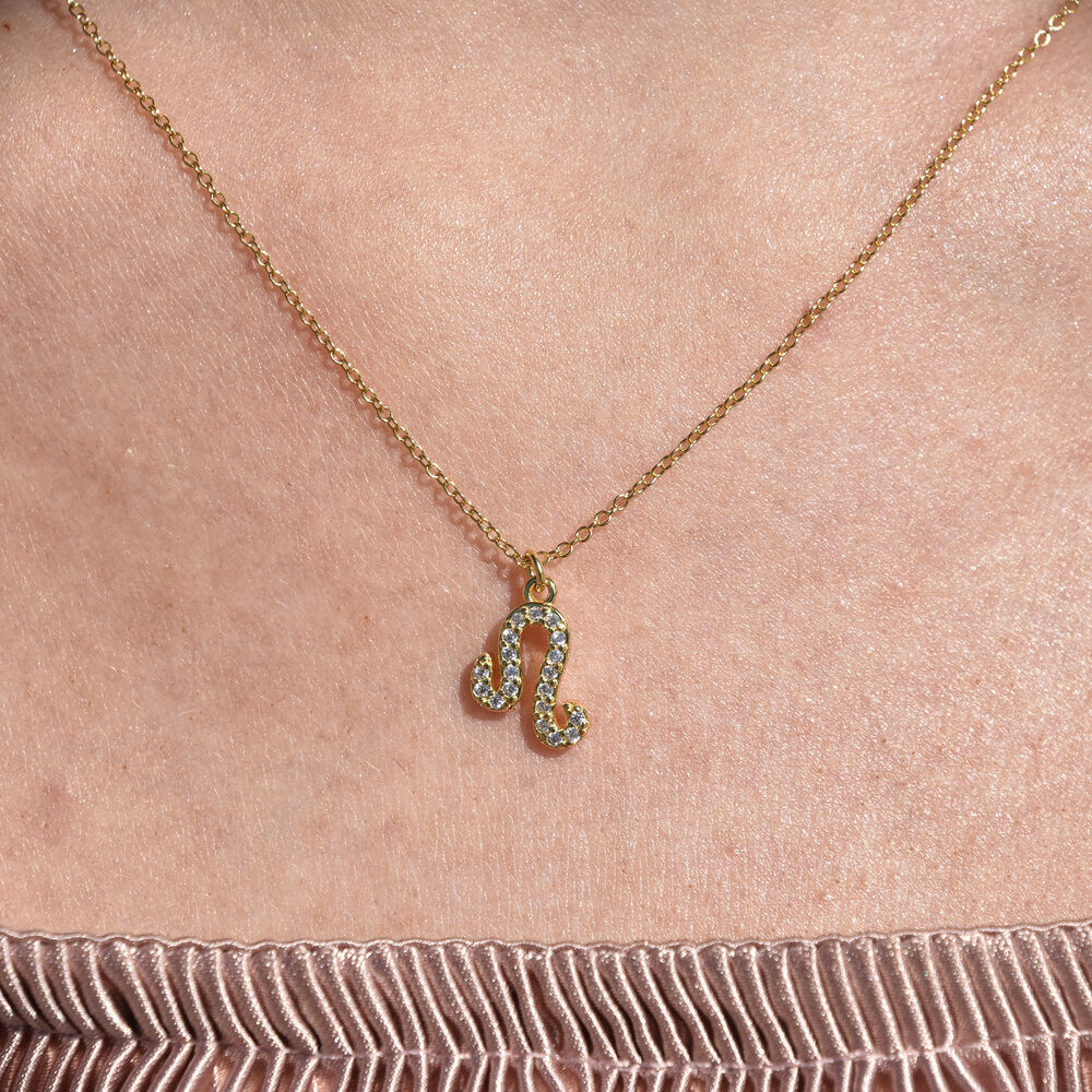 Culturesse Leo Diamante Pendant Necklace (Gold)