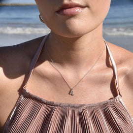 Culturesse Leo Zodiac Diamante Pendant Necklace (Silver)