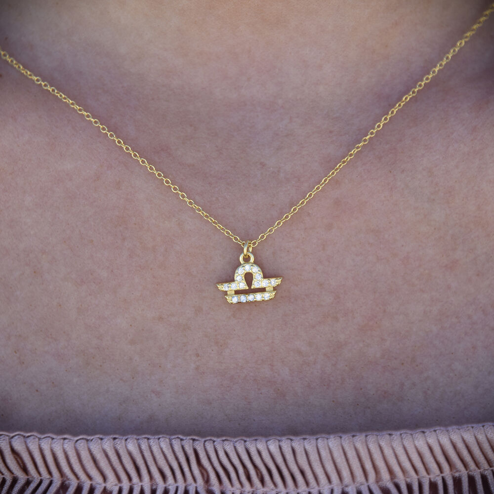 Culturesse Libra Diamante Pendant Necklace (Gold)