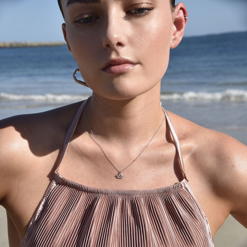 Culturesse Libra Diamante Pendant Necklace (Silver)
