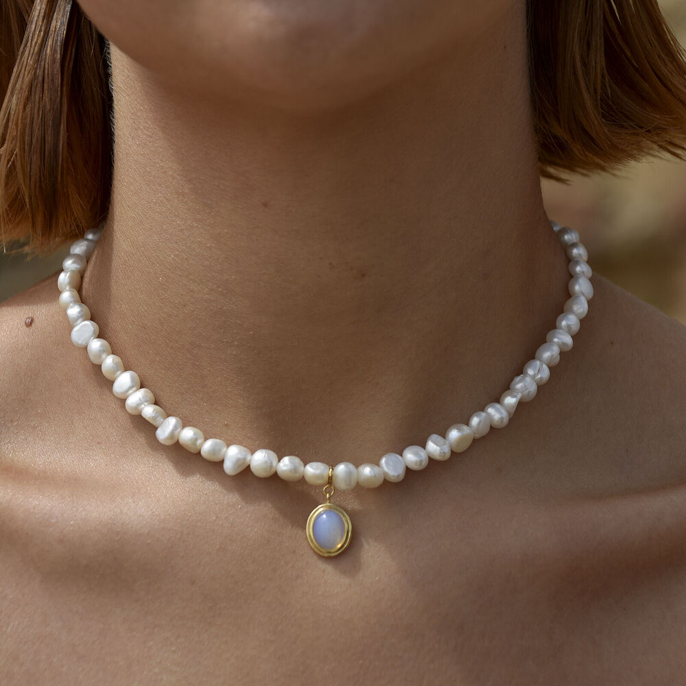 Culturesse Anemone Moonstone Pendant Pearl Necklace