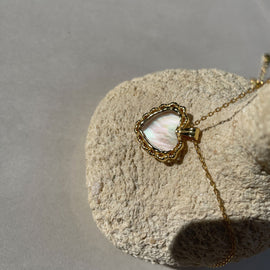 Culturesse Charme Mother of Pearl Heart Pendant Necklace (Gold Vermeil)