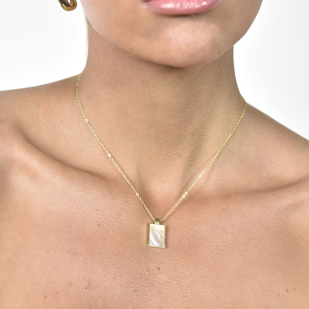 Culturesse Chantal Mother of Pearl Pendant Necklace (Gold Vermeil)