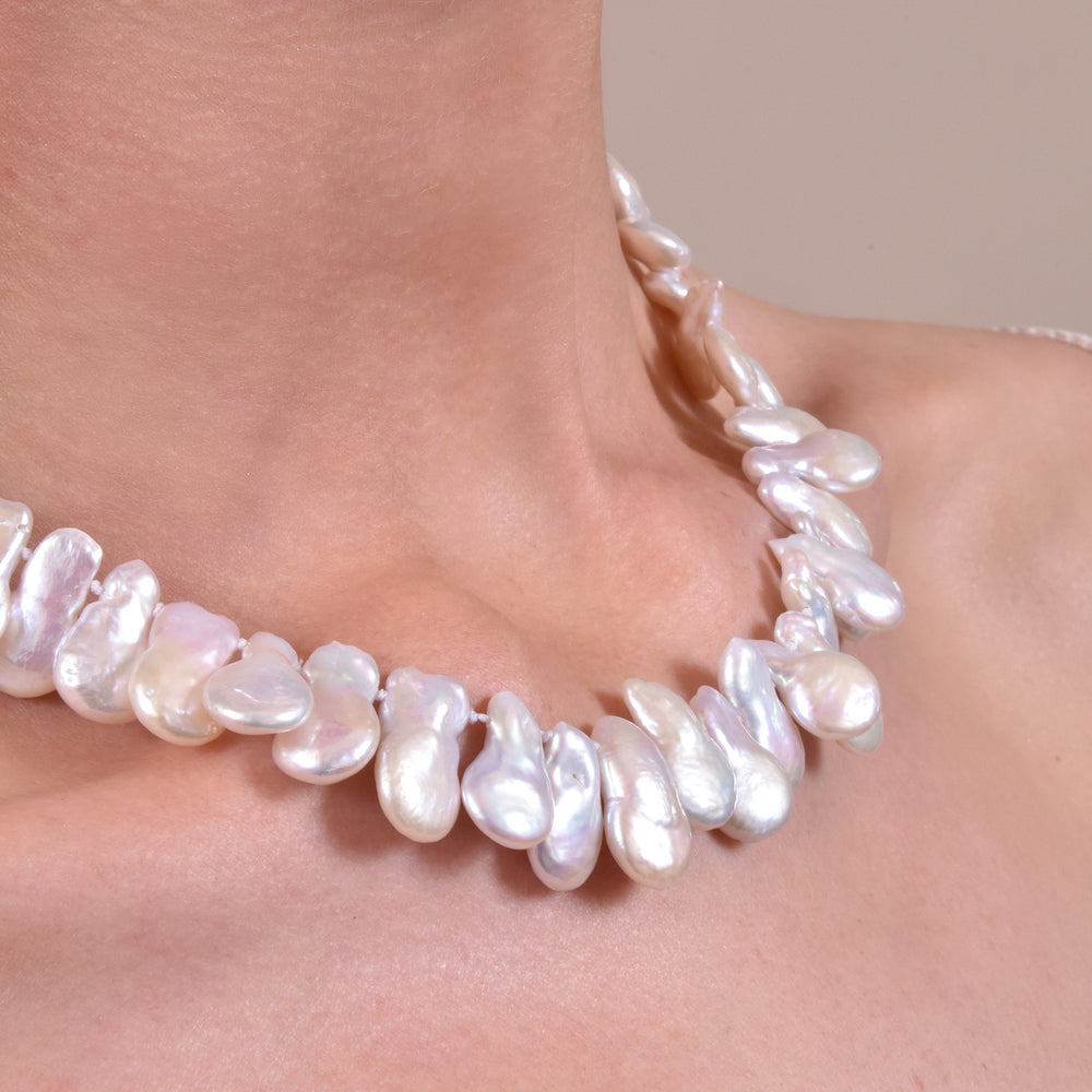 Culturesse Audriana Luxury Baroque Pearl Necklace