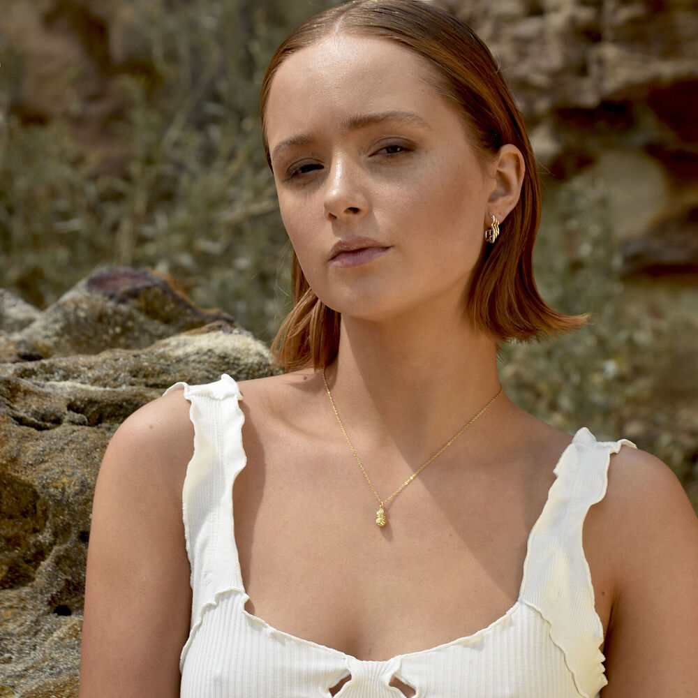 Culturesse Louna Artisan Textured Drop Pendant Necklace (Gold)