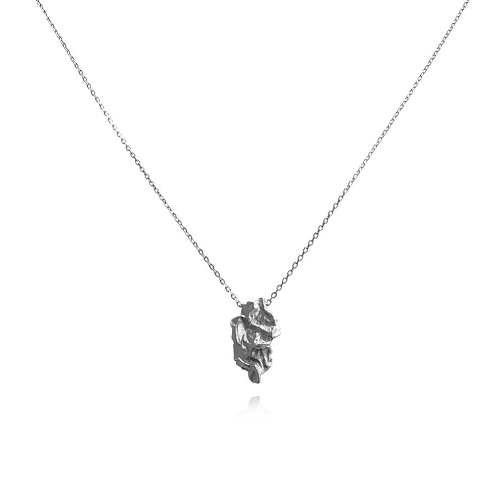 Culturesse Artemisa Artisan Sculptural Pendant Necklace (Silver)