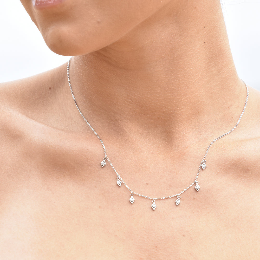 Culturesse Cami Dainty Diamante Necklace (Silver)