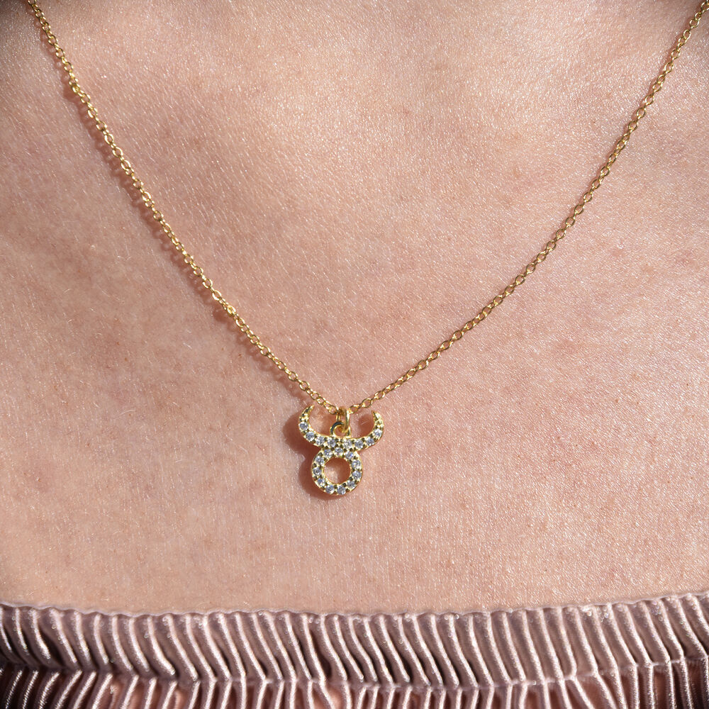 Culturesse Taurus Diamante Pendant Necklace (Gold)