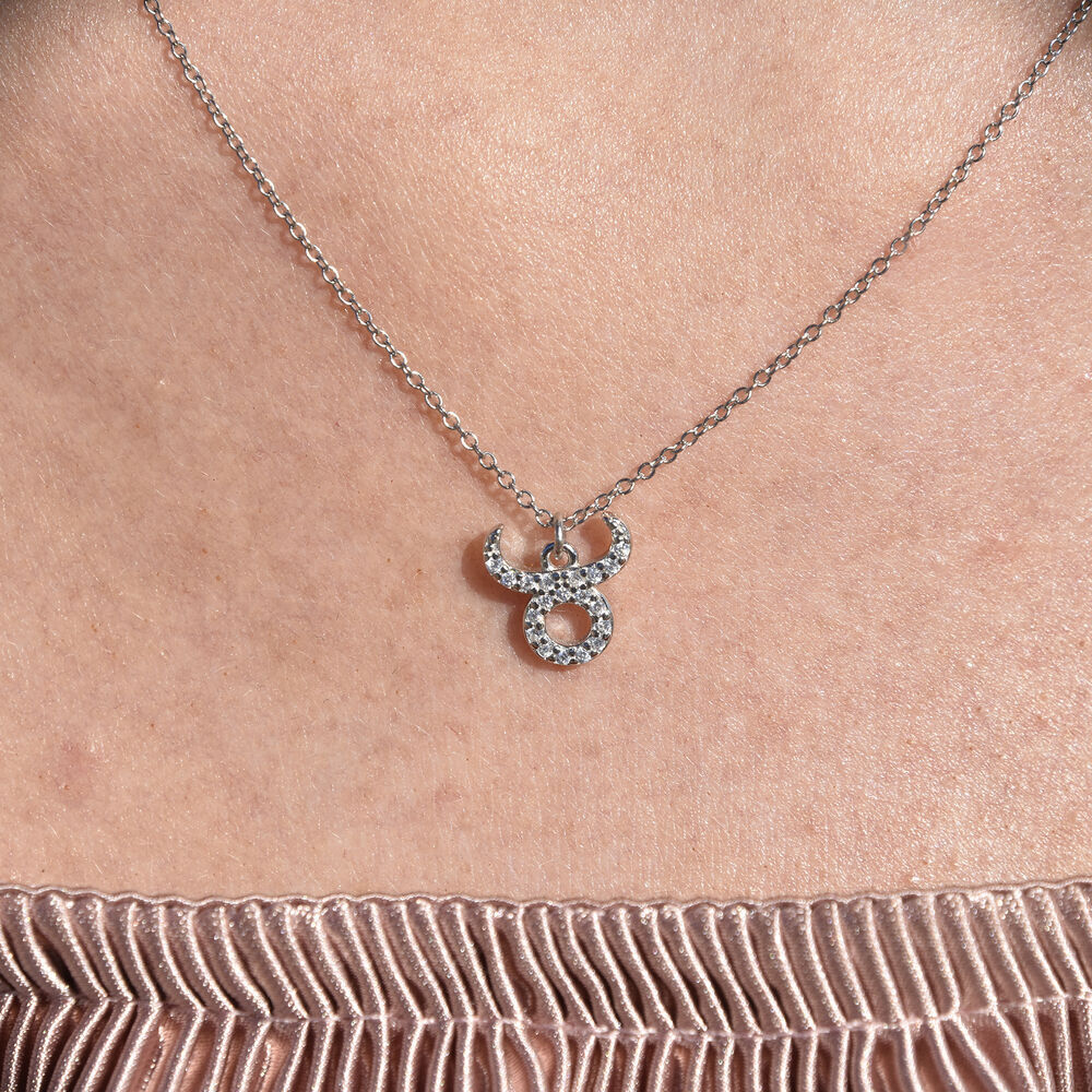 Culturesse Taurus Diamante Pendant Necklace (Silver)