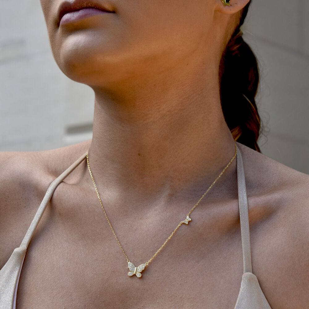 Culturesse Blythe Twin Butterfly Pendant Necklace (Gold)