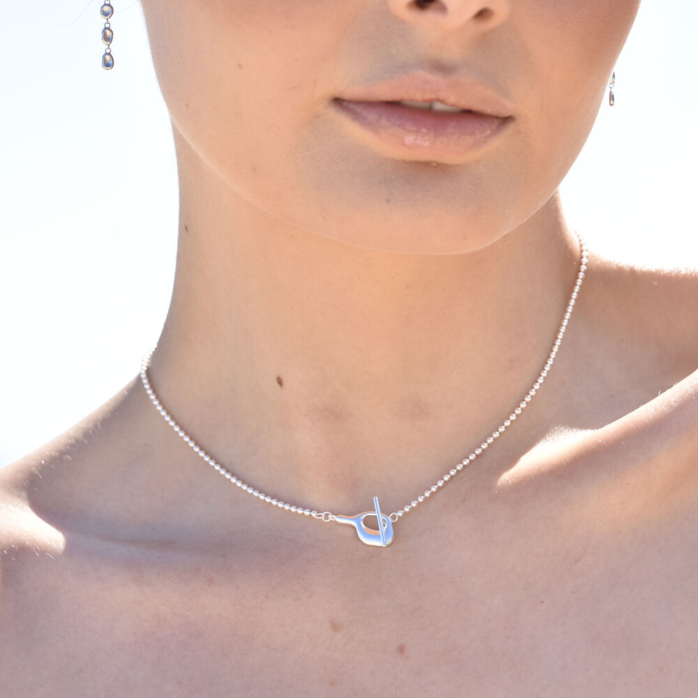 Culturesse Tobi Sculptural Vase Toggle Necklace / Choker