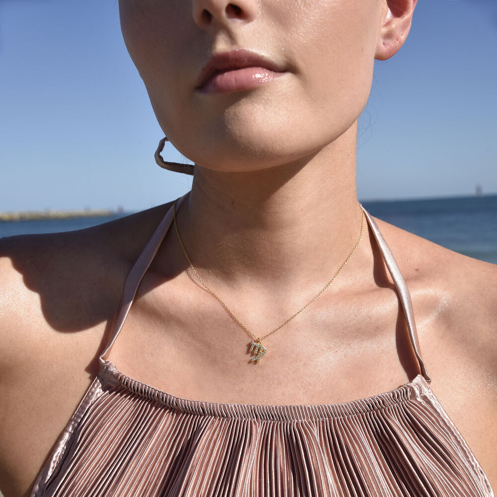 Culturesse Virgo Diamante Pendant Necklace (Gold)