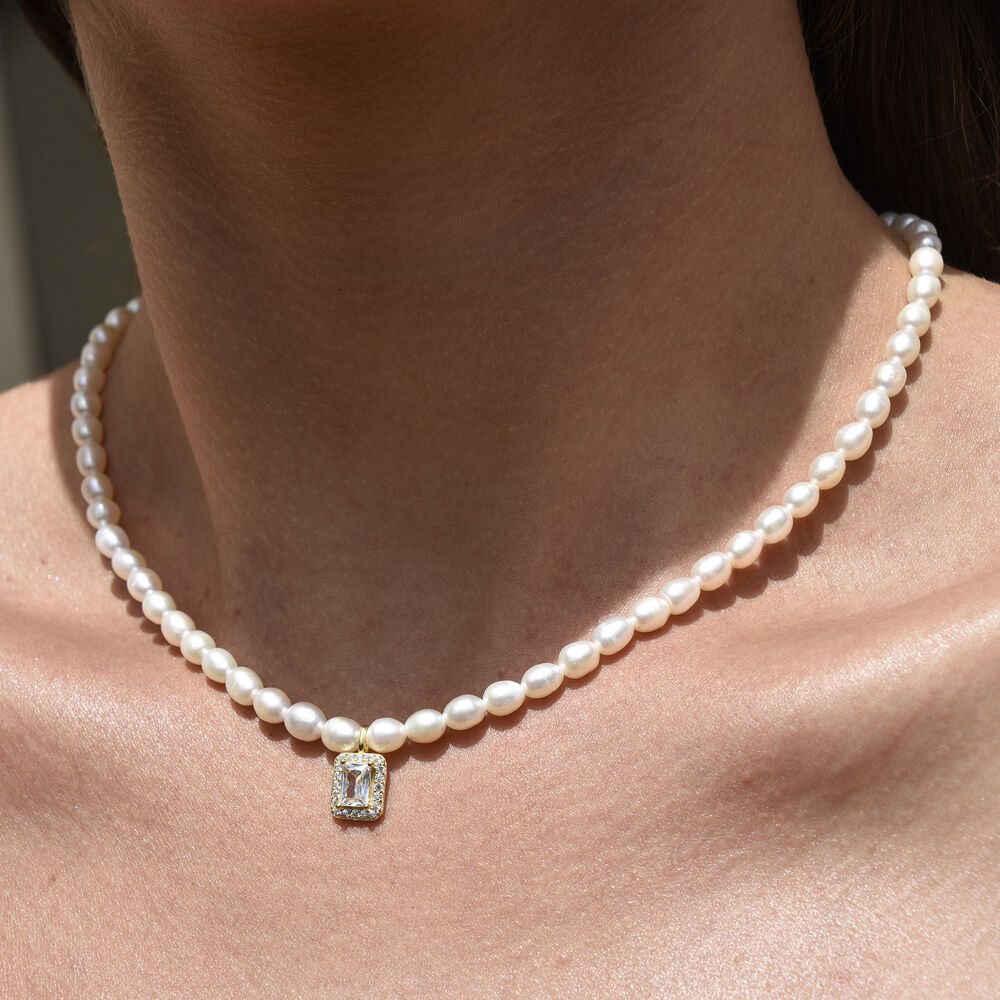 Culturesse Alaire Austrian Zircon Freshwater Pearl Necklace (Gold)