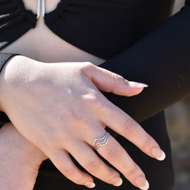 Culturesse Selene Artisan Lining Open Ring (Silver)