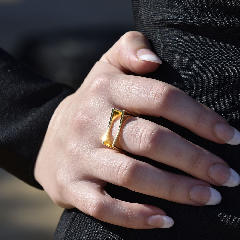 Culturesse Leontine Artisan Sculpture Frame Open Ring