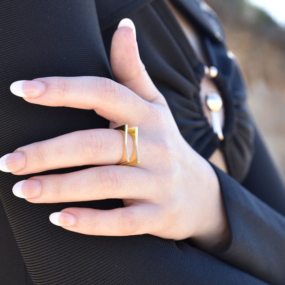 Culturesse Leontine Artisan Sculpture Frame Open Ring