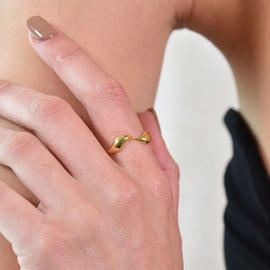 Culturesse Celina Gold Wave Open Ring