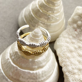 Culturesse Tresor Artisan Scallop Open Ring (Silver)