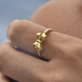 Culturesse Tilda Artisan Bow Tie Open Ring (Gold)